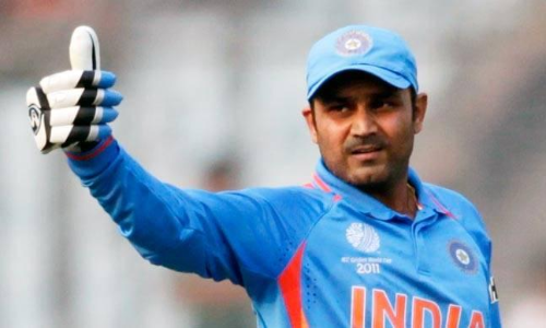 ആദ്യപന്തുമുതൽ വെടിക്കെട്ടുതുടങ്ങുന്ന വീരുവിന്​ 42ാം പിറന്നാൾ