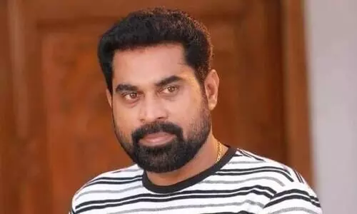 താനുമായി സമ്പർക്കം പുലർത്തിയവർ നിർബന്ധിത ക്വാറ​ൈൻറനിൽ പോകണം -സുരാജ്​ വെഞ്ഞാറമൂട്​