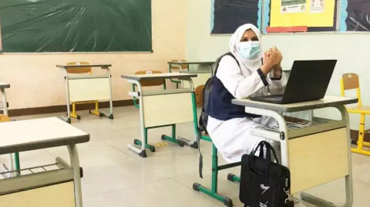 ഈ ക്ലാസിലുണ്ട്, ഒരേയൊരു ഫിദ ഈ ക്ലാസിലുണ്ട്, ഒരേയൊരു ഫിദ