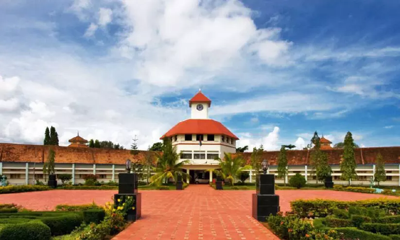 സൈനിക സ്‌കൂളിൽ പഠിക്കാം