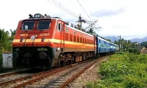 ​​െകെ​െപാള്ളും, ഉത്സവ സ്​പെഷലുകളിൽ തൽക്കാൽ നിരക്ക്​