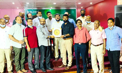 കെ.​ടി. ജു​നൈ​സി​ന് യാ​ത്ര​യ​യ​പ്പ് ന​ൽ​കി