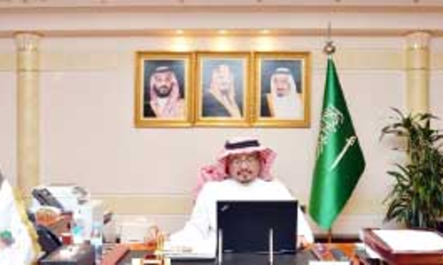 തീർഥാടകർക്കും നമസ്​കരിക്കാനെത്തുന്നവർക്കും: ആരോഗ്യ സുരക്ഷയൊരുക്കുന്നതിൽ അഭിമാനം –ഹജ്ജ്​ ഉംറ മന്ത്രി