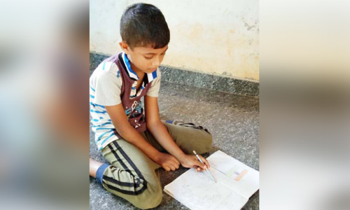 വരയിൽ വിസ്മയം തീർത്ത് അഭയന്ത്