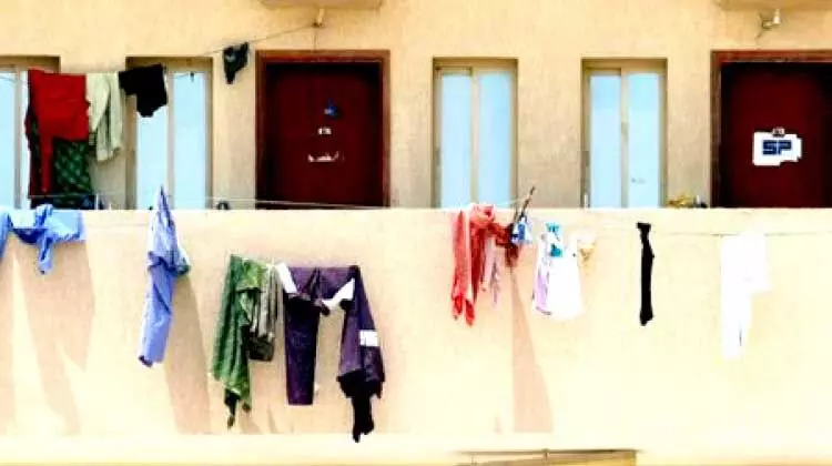 ബാൽക്കണിയിൽ വസ്ത്രം ഉണക്കാനിടുന്നതിനെതിരെ കാമ്പയിൻ