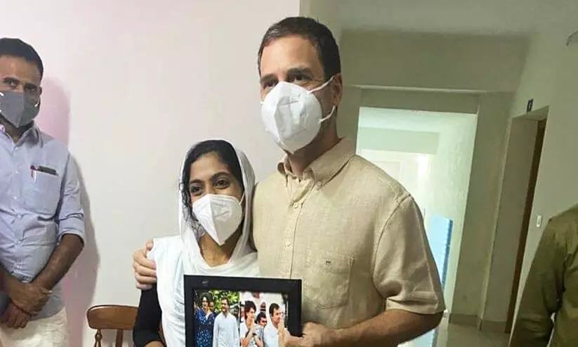 ആഗ്രഹം സാധിച്ചു; ആമിന രാഹുൽ ഗാന്ധിയെ കണ്ടു