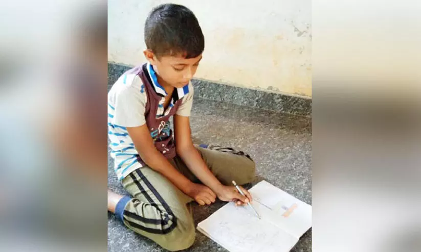 വരയിൽ വിസ്മയം തീർത്ത് അഭയന്ത് വരയിൽ വിസ്മയം തീർത്ത് അഭയന്ത്