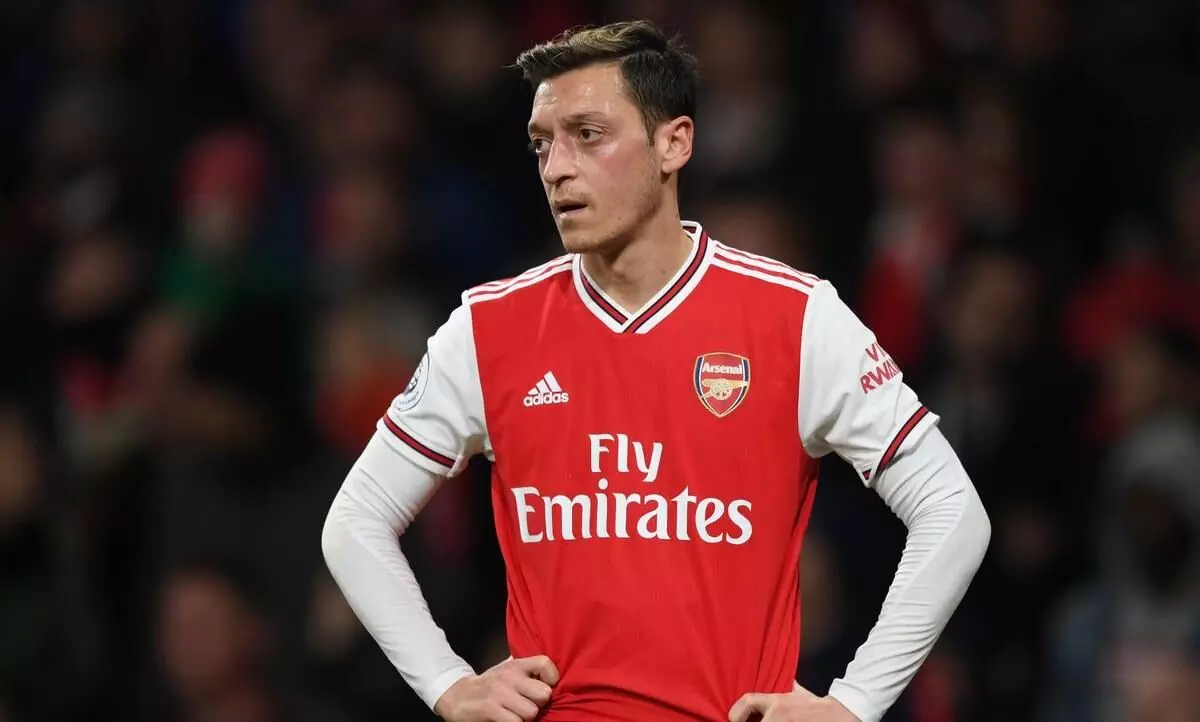 ഇതുവരെയും മൗനം പാലിച്ചു, ഇനി വയ്യ; നീതിക്കായി പോരാടും-ആഴ്സനലിനെതിരെ വൈകാരിക കുറിപ്പുമായി ഓസിൽ ഇതുവരെയും മൗനം പാലിച്ചു, ഇനി വയ്യ; നീതിക്കായി പോരാടും-ആഴ്സനലിനെതിരെ വൈകാരിക കുറിപ്പുമായി ഓസിൽ