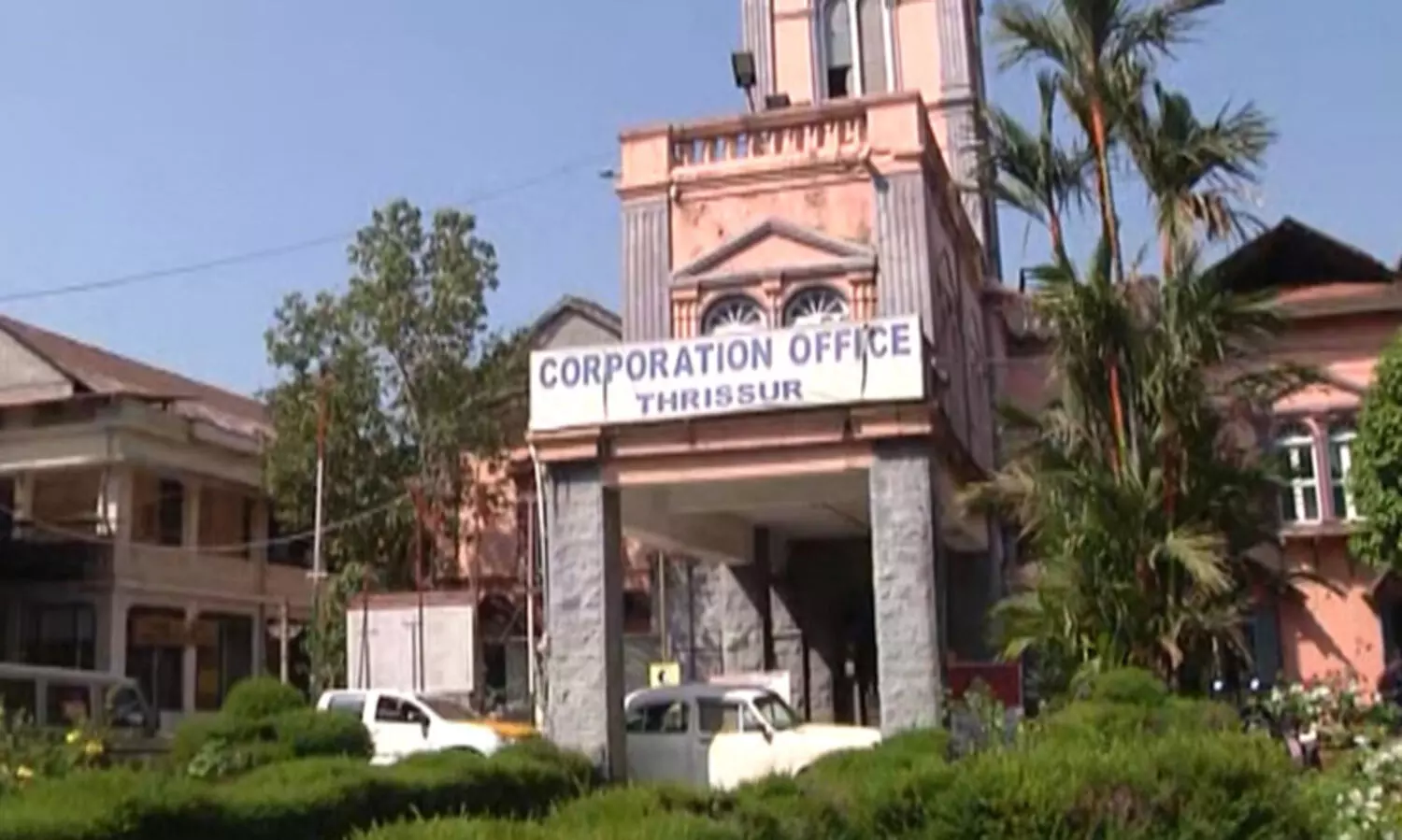 തൃശങ്കുവിൽ തൃശൂർ കോർപറേഷൻ; ആനപ്പുറത്തേറി വിമതൻ