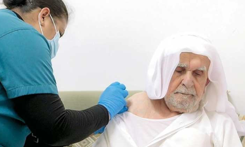 മുതിർന്ന പൗരന്മാർക്ക്​ വീട്ടിലെത്തി പകർച്ചപ്പനി വാക്‌സിൻ നൽകിത്തുടങ്ങി