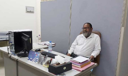 39 വ​ർ​ഷ​ത്തെ നി​റ​ഞ്ഞ ഒാ​ർ​മ​ക​ൾ; ചി​ന്ന​ൻ സാ​ർ നാട്ടിലേക്ക്​ മ​ട​ങ്ങി