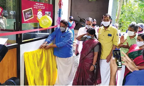 ഉച്ചയൂണിന് 20 രൂപ; പന്തീരാങ്കാവിൽ ജനകീയ ഹോട്ടൽ തുറന്നു