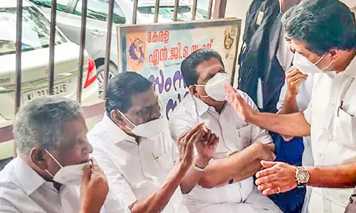 കോടതിമുറിയിൽ ഐക്യ കേരള കോൺഗ്രസ്​