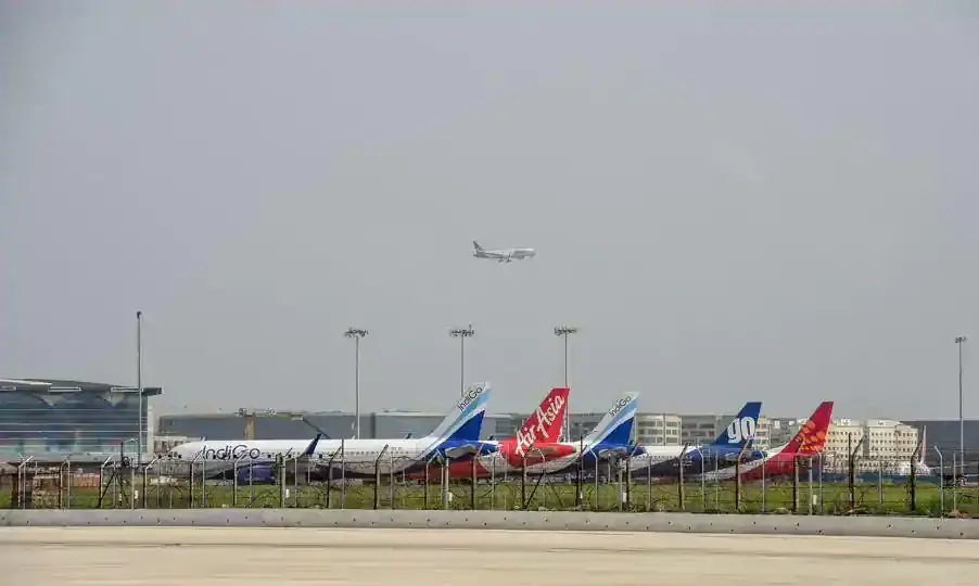 വിസ നിയന്ത്രണങ്ങളിൽ ഭാഗിക ഇളവുമായി കേന്ദ്രസർക്കാർ