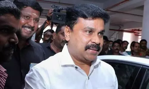 വിചാരണ കോടതി മാറ്റണമെന്ന്​ അക്രമത്തിനിരയായ നടിയുടെ ഹരജി