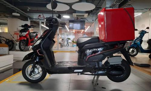 ഒറ്റ ചാർജിൽ 210 കിലോമീറ്റർ; ഹീറോ ഇലക്ട്രിക്  സ്​കൂട്ടർ, നൈക്സ്-എച്ച്എക്സ് വിപണിയിൽ