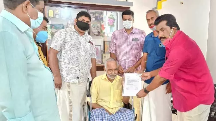 കേളി ചികിത്സ സഹായം കൈമാറി കേളി ചികിത്സ സഹായം കൈമാറി