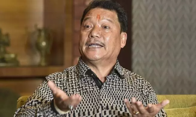 ബിമൽ ഗുരുങ്ങിെൻറ ജി.ജെ.എം എൻ.ഡി.എ വിട്ടു; നിയമസഭാ തെരഞ്ഞെടുപ്പിൽ മമതയെ പിന്തുണക്കും ബിമൽ ഗുരുങ്ങിെൻറ ജി.ജെ.എം എൻ.ഡി.എ വിട്ടു; നിയമസഭാ തെരഞ്ഞെടുപ്പിൽ മമതയെ പിന്തുണക്കും