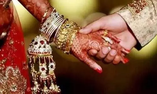 ഇ​ല്ല, വി​വാ​ഹ​പ്രാ​യം ഉ​യ​ർ​ത്തി​യി​ട്ടി​ല്ല; വിവാഹപ്രായ ഏകീകരണ ഹരജി സുപ്രീംകോടതിയിൽ