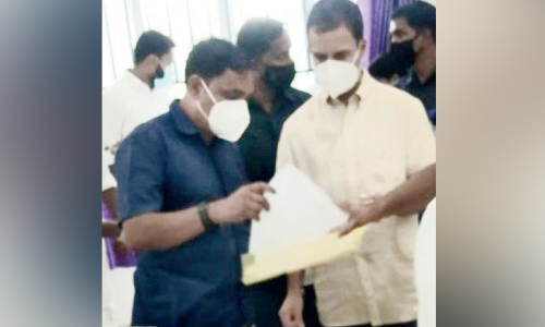 ചെത്ത്കടവ് മൈതാനം മിനി സ്​റ്റേഡിയമായി ഉയർത്തണം; രാഹുൽ ഗാന്ധിക്ക്​ നിവേദനം