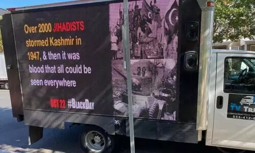 അമേരിക്കയിലെ പാക് എംബസിക്ക് മുന്നിൽ പ്രവാസി കശ്മീർ പണ്ഡിറ്റുകളുടെ പ്രതിഷേധം