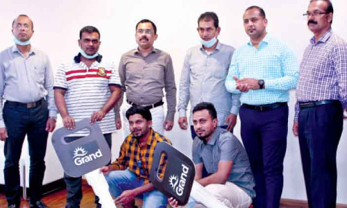 ഗ്രാൻഡ് മാൾ മെഗാ പ്രൊമോഷൻ മൂന്നാംഘട്ട വിജയികൾക്ക്​ സമ്മാനം നൽകി