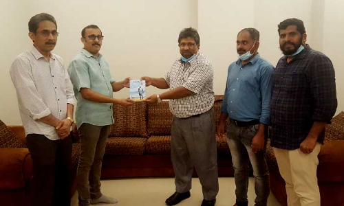 പാനൂസ സലാലയിൽ പ്രകാശനം ചെയ്തു