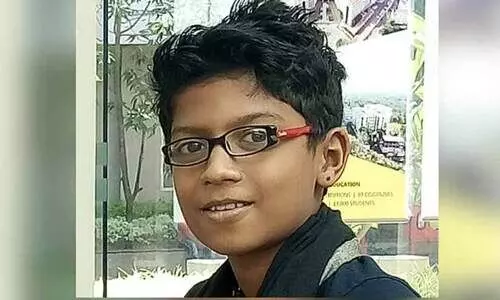 കളിക്കുന്നതിനിടയിൽ ഷാൾ കഴുത്തിൽ കുടുങ്ങി മരിച്ചു