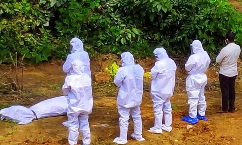 സംസ്​ഥാനത്ത്​ കോവിഡ് ബാധിച്ച്​ മരിച്ചത്​ 1306 പേർ ​