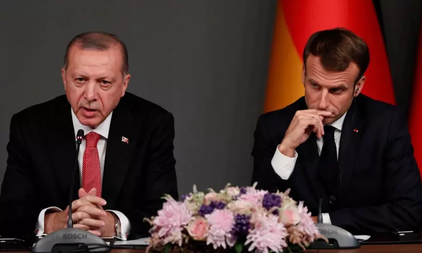 ഇസ്ലാം വിരുദ്ധ നീക്കം: മാക്രോണിെൻറ മനോനില പരിശോധിച്ച് ചികിത്സിക്കണമെന്ന് ഉറുദുഗാൻ ഇസ്ലാം വിരുദ്ധ നീക്കം: മാക്രോണിെൻറ മനോനില പരിശോധിച്ച് ചികിത്സിക്കണമെന്ന് ഉറുദുഗാൻ