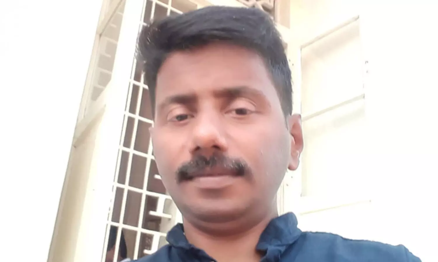 എ.ടി.എമ്മിൽ പണമെടുക്കാൻ എത്തിയയാൾ കുഴഞ്ഞുവീണു മരിച്ചു