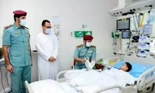 അപ്പാർട്മെൻറി​െൻറ ഒന്നാം നിലയിൽനിന്ന് വീണു: നാലു വയസ്സുകാരൻ അത്ഭുതകരമായി രക്ഷപ്പെട്ടു