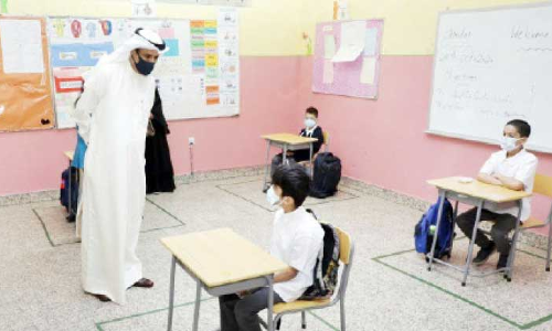 സ്‌​കൂ​ളു​ക​ളി​ൽ വി​ദ്യാ​ർ​ഥി​ക​ൾ ഭാ​ഗി​ക​മാ​യി എ​ത്തി​ത്തു​ട​ങ്ങി