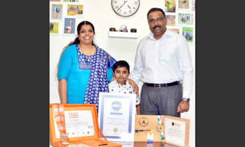 ദി​േനാസറുകളുടെ ലോകത്ത്​ പത്​മനാഭന്​ റെക്കോഡ്​ വിസ്​മയം