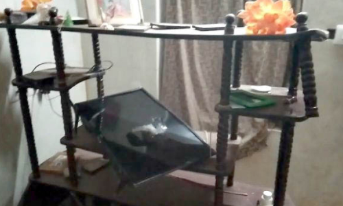 വീട് കയറി ആക്രമണം: ഗൃഹനാഥനുള്‍പ്പെടെയുള്ളവര്‍ക്ക് പരിക്ക്