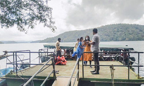 ഇടുക്കി അണക്കെട്ടിൽ സഞ്ചാരികൾക്ക്​ പ്രവേശനാനുമതി