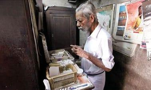 പീടികമുറിയിലെ എൻസൈക്ലോപീഡിയ