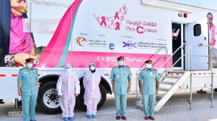 പിങ്ക് കാരവന് ഷാർജ പൊലീസ് വരവേൽപ് നൽകി പിങ്ക് കാരവന് ഷാർജ പൊലീസ് വരവേൽപ് നൽകി