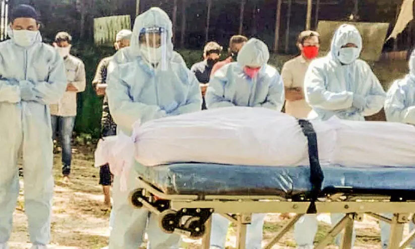 സേവനപാതയിൽ വേറിട്ട്​ ബാപ്പയും മകനും