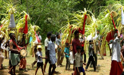 ചി​ല​മ്പൊ​ലി​യി​ല്ലാ​തെ പ​ത്താ​മു​ദ​യം