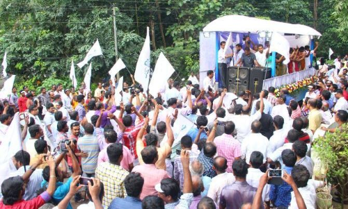 സ്ഥാനാര്‍ഥികളെ പ്രഖ്യാപിച്ച് ട്വൻറി 20;നേരിടാന്‍ ഉറച്ച് കോണ്‍ഗ്രസ്