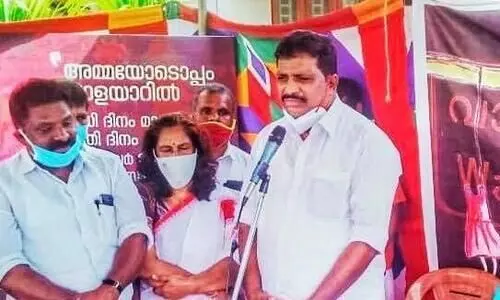 മൂന്നുനാൾ പിന്നിട്ട്​ വാളയാർ സത്യഗ്രഹം