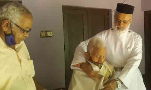 106ാം വയസ്സിലും കോവിഡിനെ തോൽപിച്ച വള്ളിക്കുട്ടിയമ്മക്ക് ആദരം