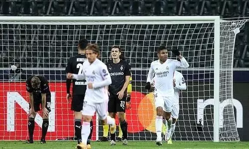 Gladbach 2-2 Real Madrid: Karim Benzema and Casemiro score late goals to earn last-gasp draw Gladbach 2-2 Real Madrid: Karim Benzema and Casemiro score late goals to earn last-gasp draw