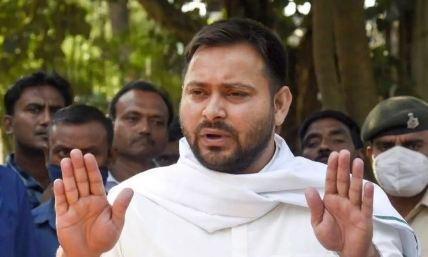 മോദി സംസാരിക്കേണ്ടിയിരുന്നത്​ വിശപ്പിനെക്കുറിച്ച്​​; തിരിച്ചടിച്ച്​ ​േതജസ്വി