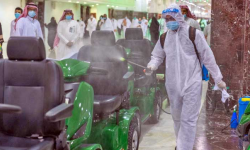 ഹ​റ​മി​ൽ ആ​ളു​ക​ൾ​ക്ക്​ സ​ഞ്ച​രി​ക്കാ​ൻ 600 ഇ​ല​ക്​​ട്രി​ക്​ വാ​ഹ​ന​ങ്ങ​ൾ