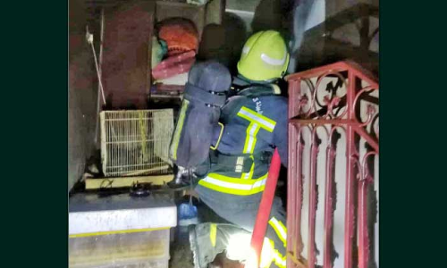 വീടിന് തീപിടിച്ചു വീടിന് തീപിടിച്ചു