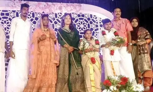 മകളുടെ മൈലാഞ്ചി കല്യാണത്തിന് യുവതികളുടെ വിവാഹം  നടത്തി ദമ്പതികൾ