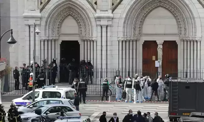ഫ്രാൻസിലെ പള്ളിയിൽ ആക്രമണം; മൂന്ന്​ പേർ കൊല്ലപ്പെട്ടു, ഭീകരാക്രമണമെന്ന്​ മേയർ