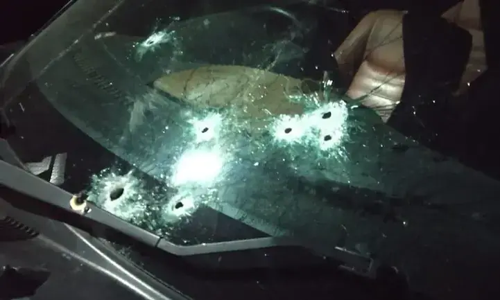 ജമ്മുകശ്മീരിൽ മൂന്ന് ബി.ജെ.പി പ്രവർത്തകരെ തീവ്രവാദികൾ വെടിവെച്ച് കൊന്നു ജമ്മുകശ്മീരിൽ മൂന്ന് ബി.ജെ.പി പ്രവർത്തകരെ തീവ്രവാദികൾ വെടിവെച്ച് കൊന്നു